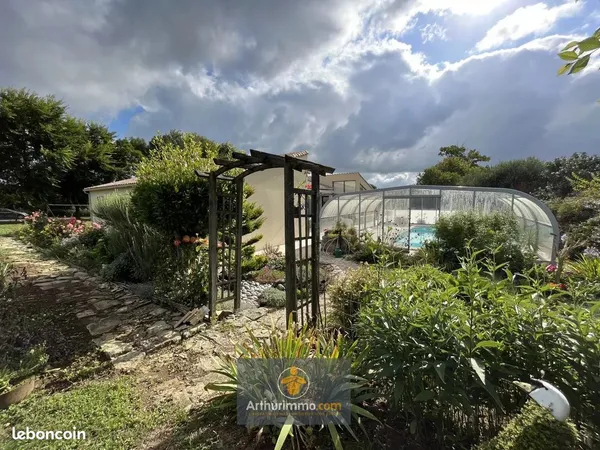 Propriété 5 pièces 121 m²