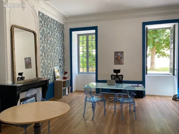 Bureaux de caractère - 93 m² - Centre-ville de Chalon-sur-Saône