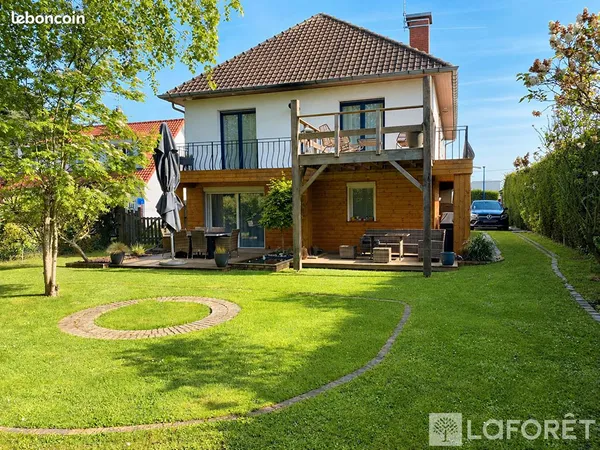 Maison 7 pièces 198 m²