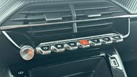 Peugeot 208 1.2 PureTech 100ch S&S Style 118g — photo 15