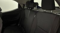 Toyota Yaris 116h Design 5p MY22 — photo 13