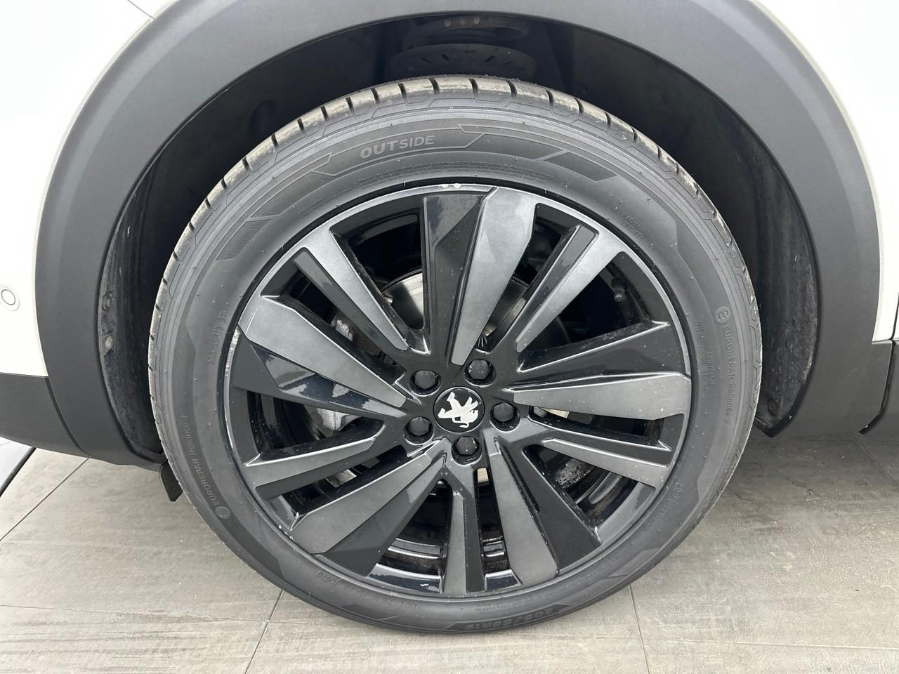 Peugeot 5008 puretech 180ch s&s eat8 gt pack — photo 14