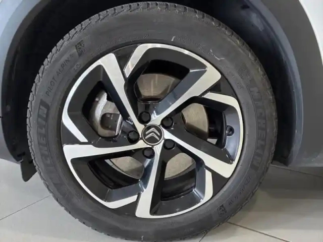 Citroën C5 Aircross hybrid 225ch business e-eat8 — photo 10