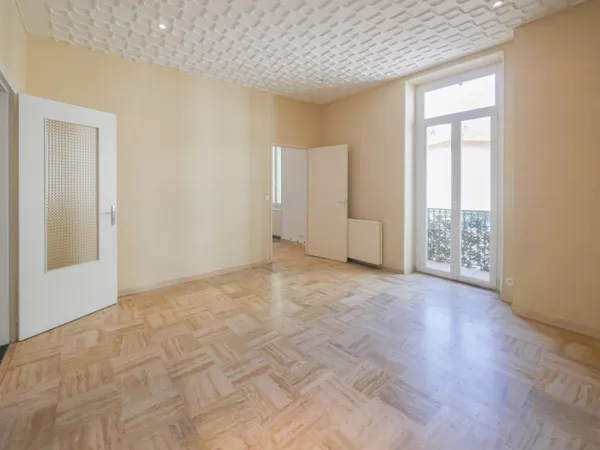 QUATRE PIECES - BEAUSOLEIL - FRONTIERE MONACO