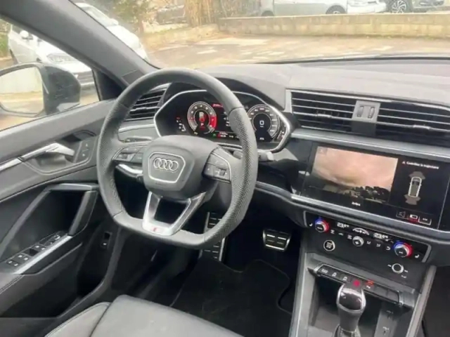 Audi Q3 35 tfsi 150 ch s tronic 7 s line plus — photo 20