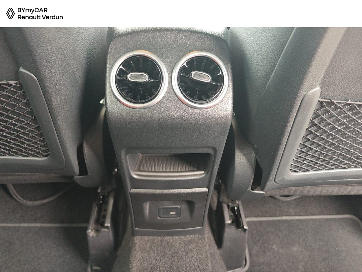 Mercedes GLA 200 d 8G-DCT — photo 20