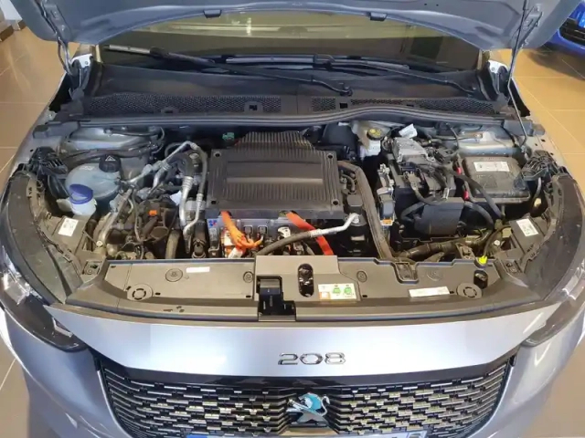 Peugeot 208 electrique 50 kwh 136ch — photo 15