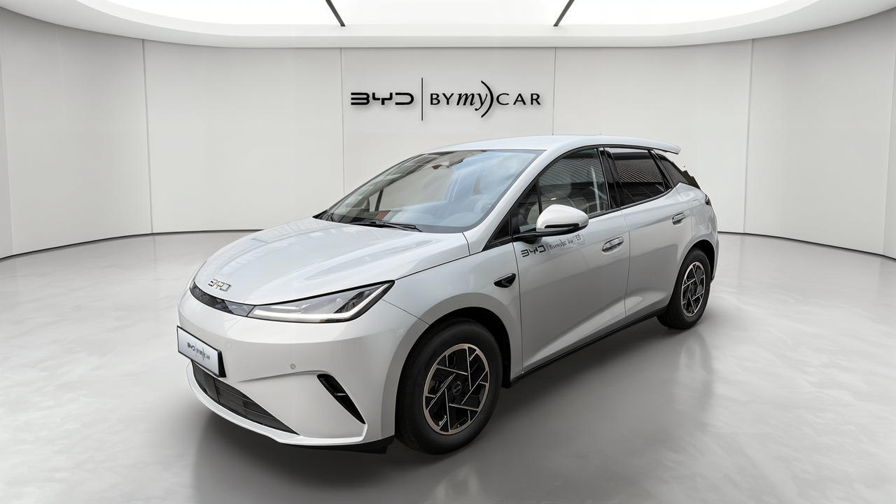 BYD Dolphin G 1.5 DM-i PHEV 212 ch — photo 1