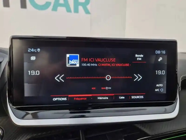 Peugeot 2008 puretech 130 s&amp;s eat8 — photo 32