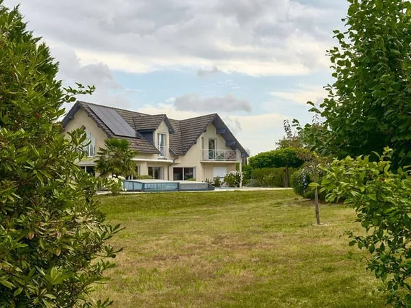 Maison 7 pièces 200 m²
