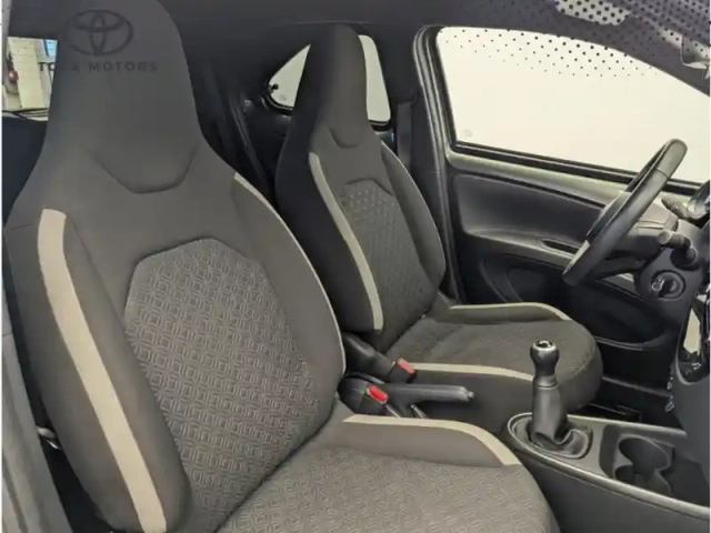 Toyota Aygo 1.0 vvt-i 72 design — photo 10