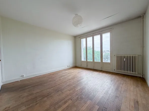 A vendre - Appartement T4 de 88 m² avec balcon et cave dans résidence cossue avec ascenseur "Angers 