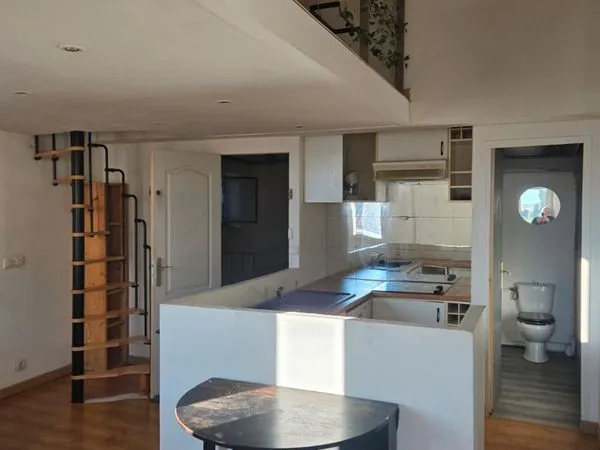 T1 duplex meublé 4eme
