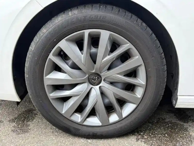 Peugeot 308 1.2 puretech 130ch s&amp;s active pack — photo 5