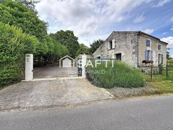 Maison en moellons de 121 m² entièrement rénovée à la campagne