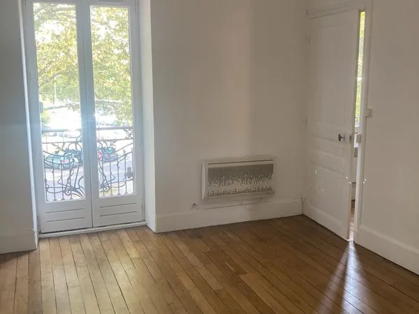 Appartement T2 - quartier Sainte Marie/cathédrale Saint Vincent