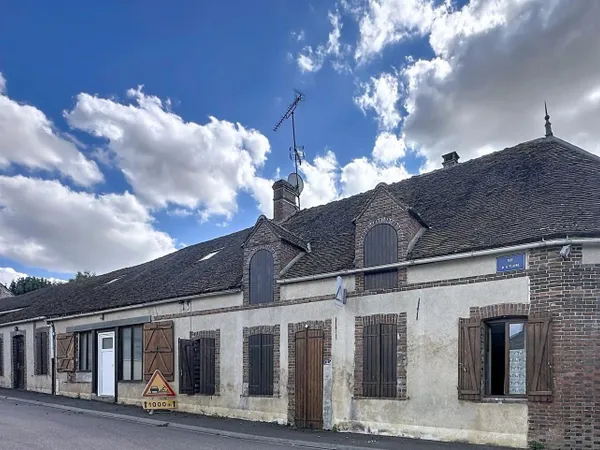 Maison libre + 2 appartements déjà loués : idéal !