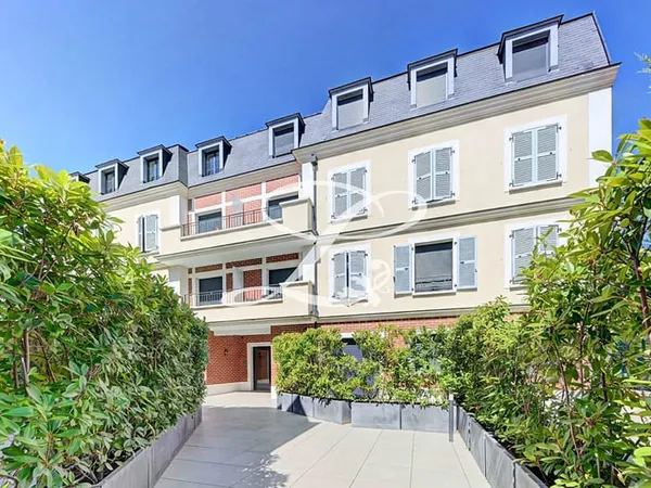 Appartement plein centre ville de Maisons-laffite 5 pièce(s)