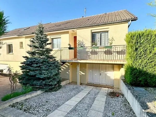 SAULIEU SPACIEUSE MAISON FAMILIALE AVEC JARDIN ARBORÉ