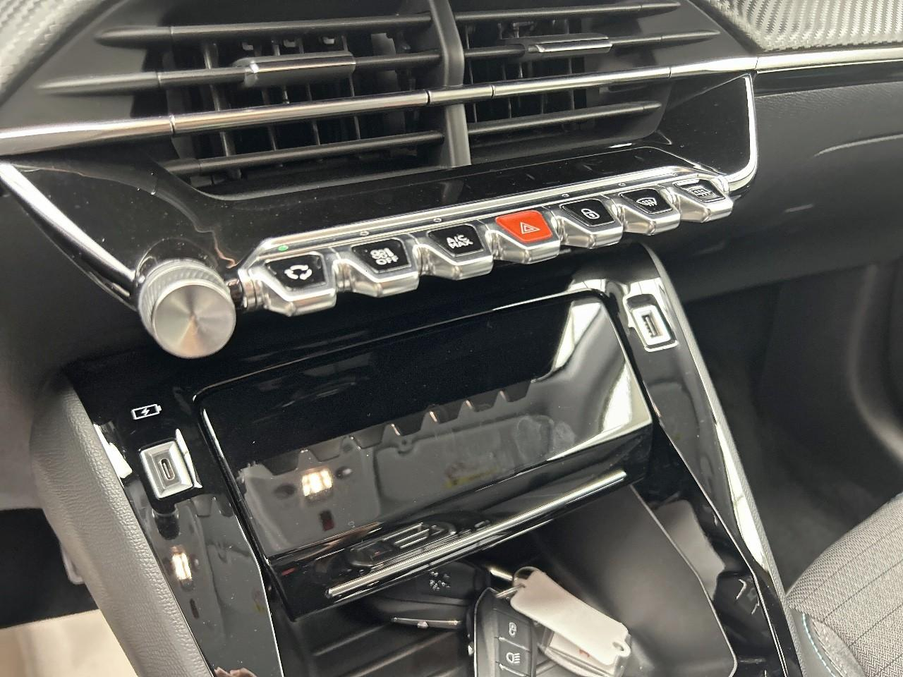 Peugeot 208 electrique 50 kwh 136ch allure — photo 26