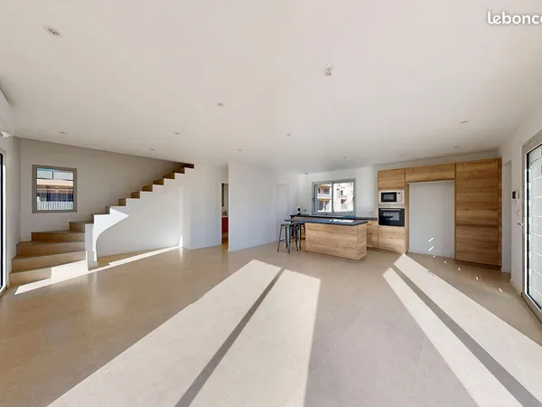 Maison 6 pièces 100 m²
