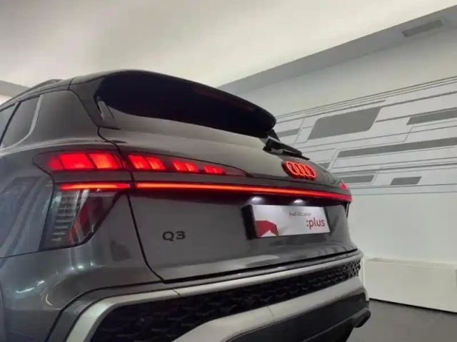 Audi Q3 1.5 e-hybrid 272ch s line s tronic 6 — photo 8