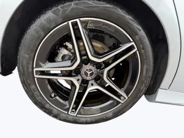 Mercedes Classe A 200 amg line — photo 9