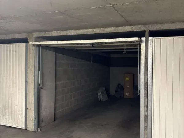 🚗 Garage sécurisé à louer - Lyon 7e - Octobre & Novembre
