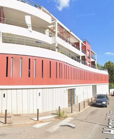 Loue garage fermé, sécurisé