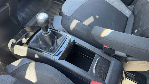 Citroen C4 Picasso 1.2 PureTech 130 - Feel – 2017 – 133864 km – Essence – Boîte Manuelle — photo 13