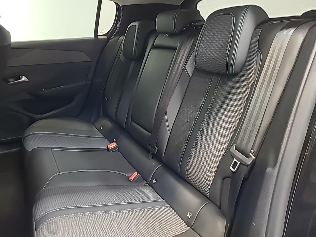 Peugeot 308 phev 180 e-eat8 allure pack — photo 13