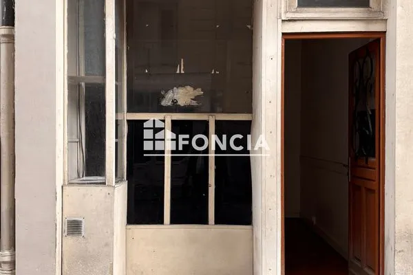 Local commercial 3 pièces 35 m²