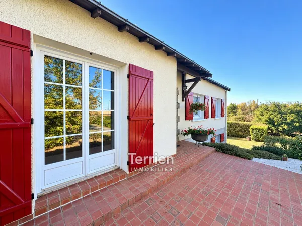 MAISON FAMILIALE AVEC STUDIO INDEPENDANT