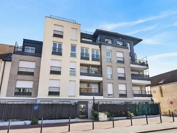PLAISIR GARE IMMEUBLE DE 2023 FRAIS NOTAIRE REDUITS 2P 35M2 PARKING