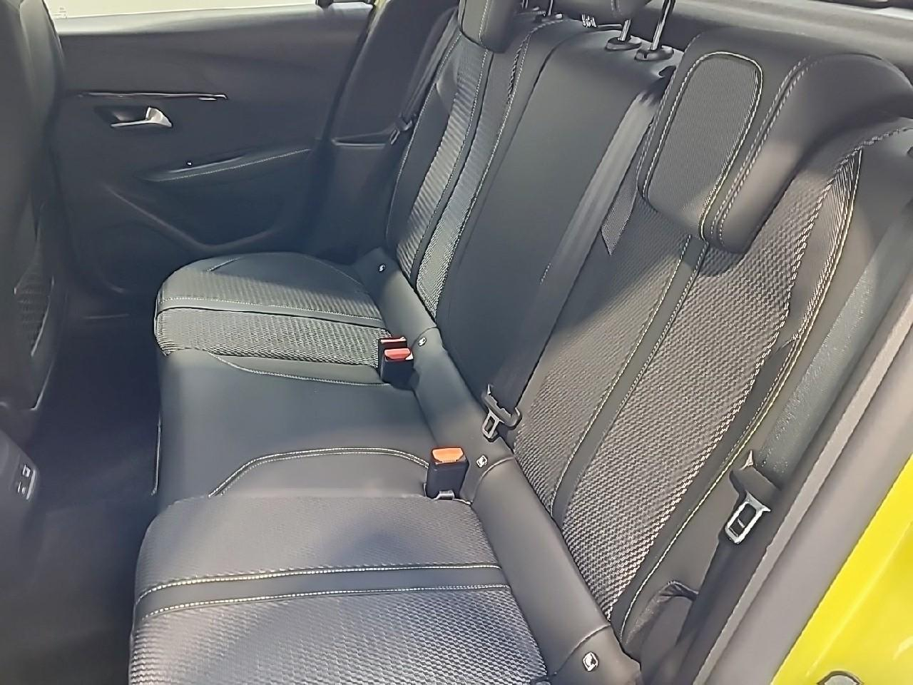 Peugeot 208 hybrid 110 e-dcs6 gt — photo 13