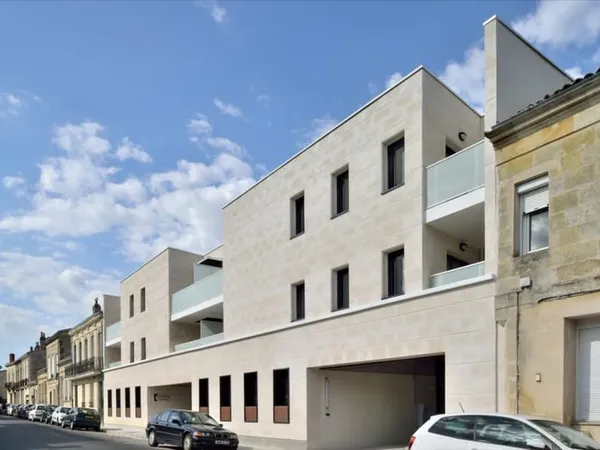 QUARTIER NANSOUTY/VICTOIRE - T4 Pièces AVEC TERRASSE et 2 PKG SS