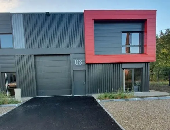 Local professionnel /dépôt 231 m2-givors-excellent emplacement