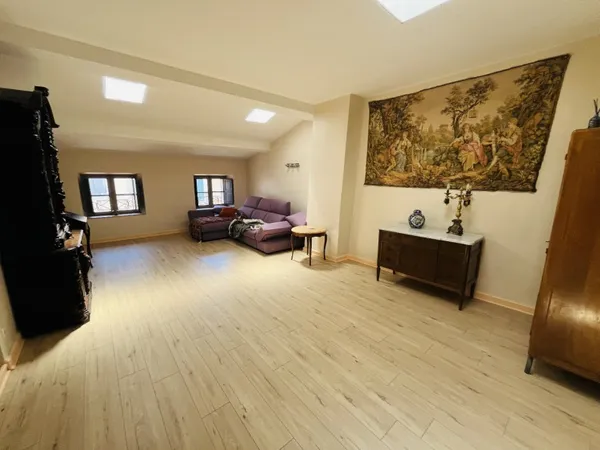Appartement rénové 4 pièces 126 m²