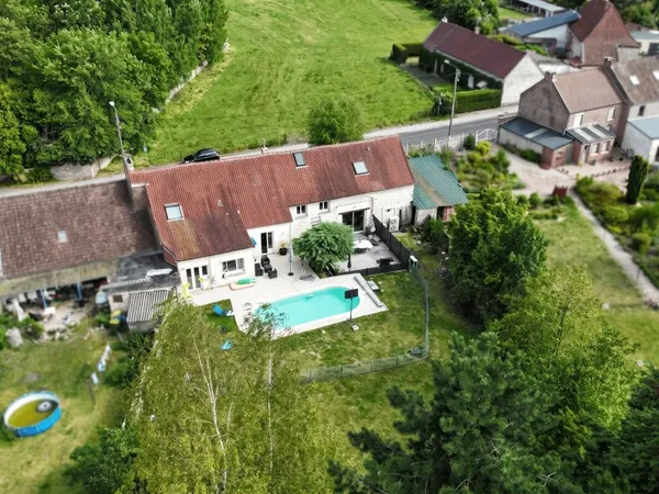Maison 7 pièces 280 m²