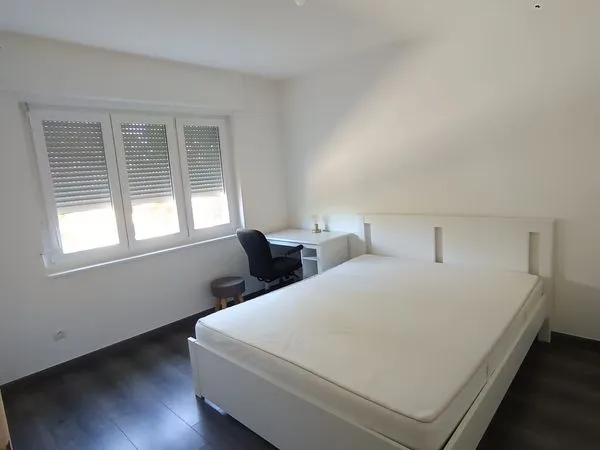 Chambre meublée 500 Colocation - 10 min à pied de Bâle, tram à 1 min