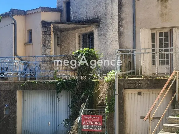 Maison 2 chambres, véranda, terrasse et garage