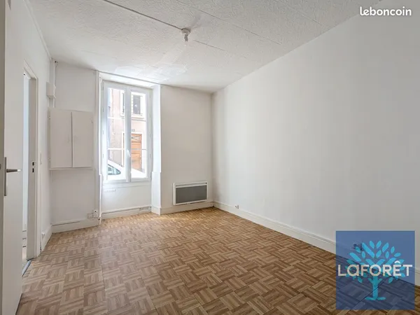 Studio 1 pièce 35 m²