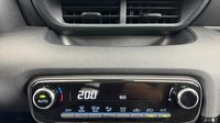 Toyota Yaris 116h Design 5p — photo 19