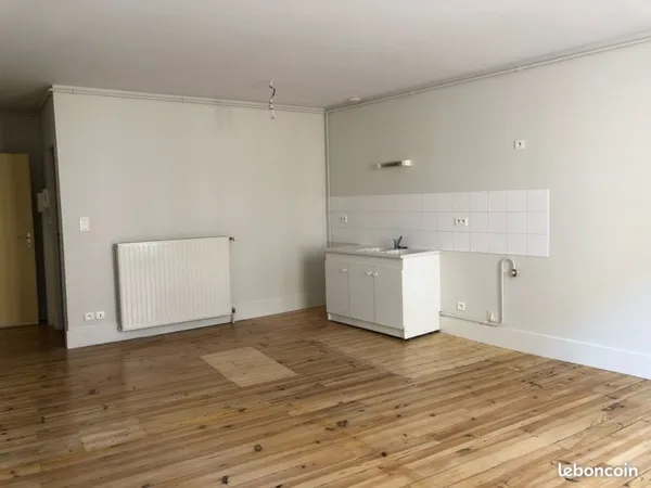 Studio 1 pièce 35 m²