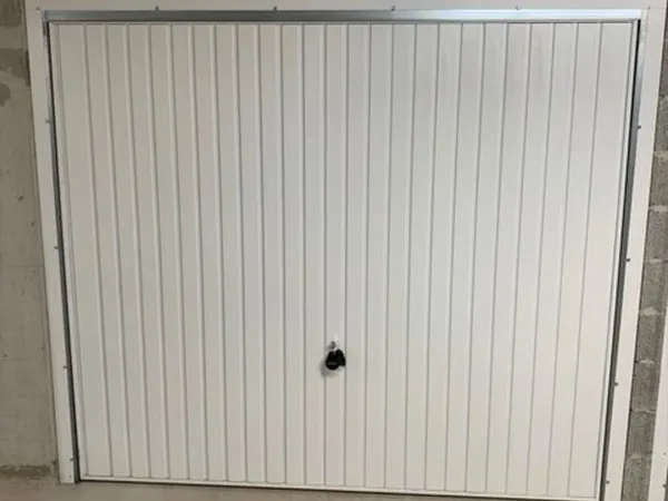 Garage/box/parking
