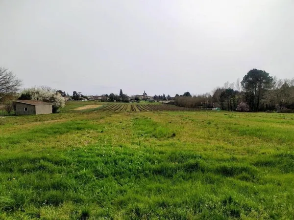 Terrain 755 m²