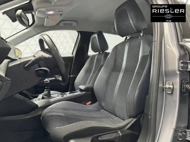Peugeot 2008 puretech 100 s&amp;s bvm6 — photo 32