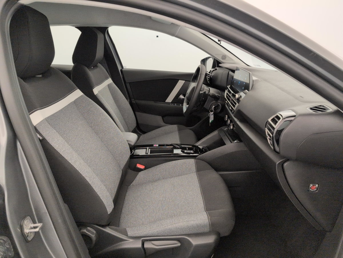 Citroën C4 — photo 9