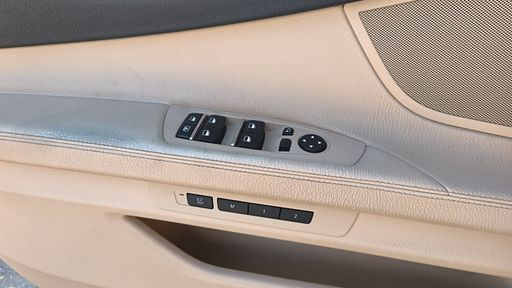 BMW Serie 7 4.4 i V8 465 ActiveHybrid BVA8 - Exclusive – 2011 – 94000 km – Hybride essence – Boîte Automatique — photo 10