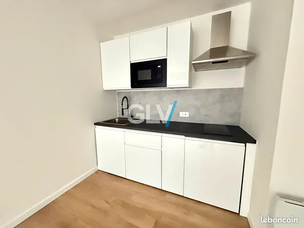 Studio 1 pièce 29 m²
